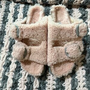 NWOB Birkenstocks papillo platform teddy sandals with big buckle